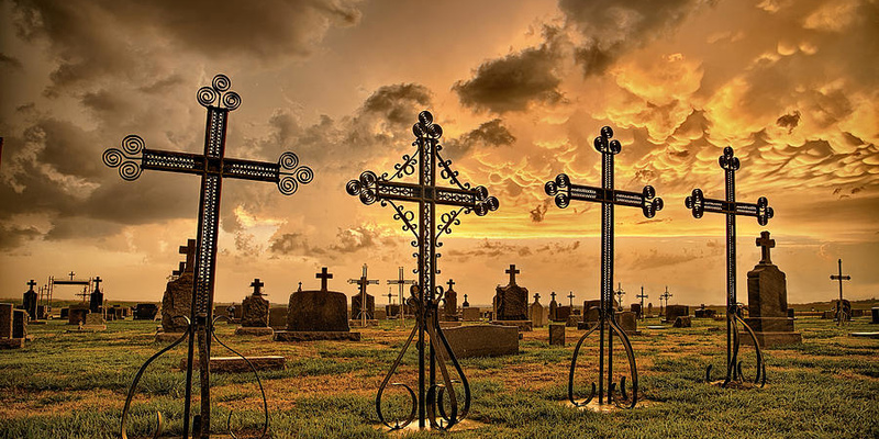 С кладбища кипрской деревни Авгору украли бронзовые кресты