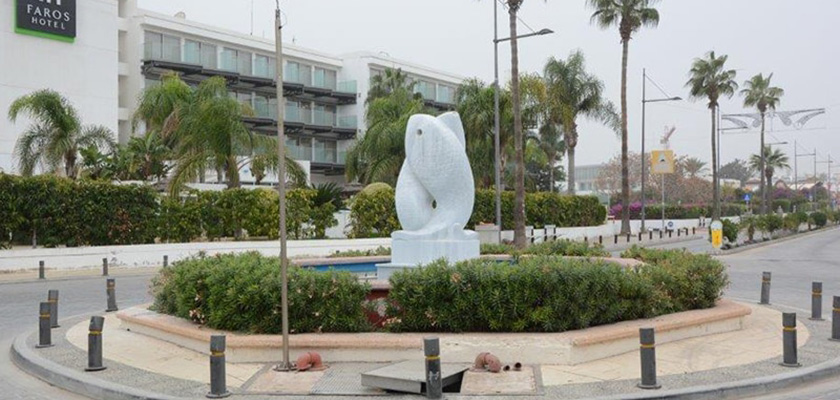 На Кипре появился мраморный памятник рыбам | CypLIVE