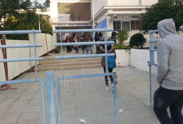 В лицеях и техучилищах Кипра появятся 56 охранников 