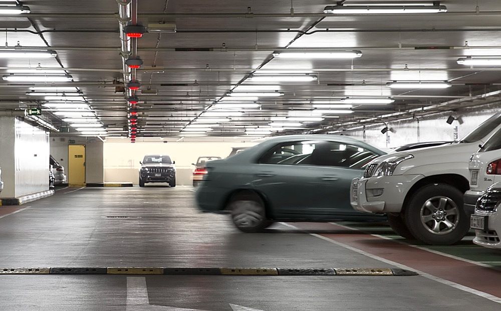 Кто защитит вашу машину на парковке? - Вестник Кипра