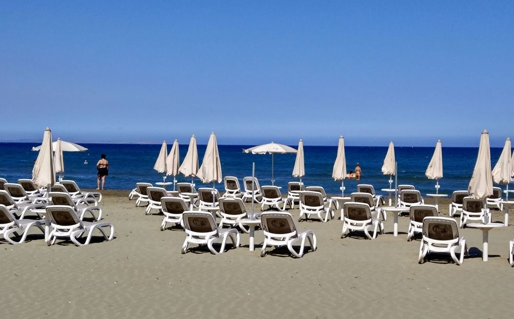 Туристы не торопятся на остров - Вестник Кипра