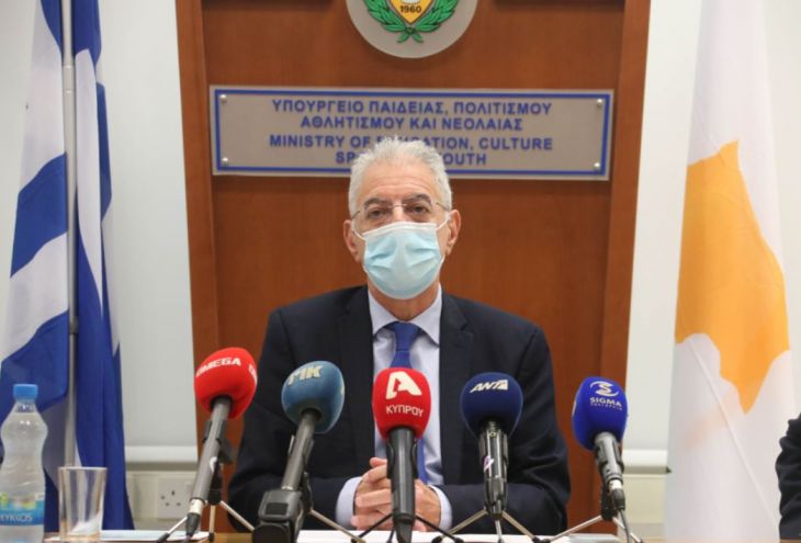 Министр образования Кипра рассказал о масках, партах, солнечных батареях и дистанционном обучении 