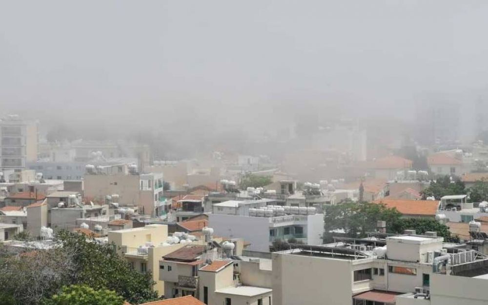 Город в тумане - Вестник Кипра