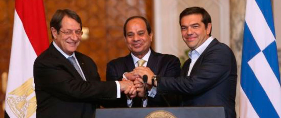 Президенты трех держав провели встречу в Каире
