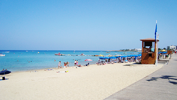 Пляжи Кипра модернизируется к новому туристическому сезону