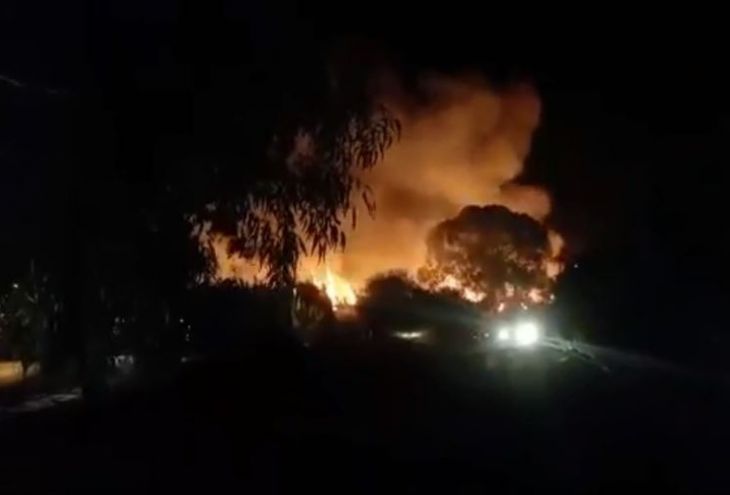 250 человек были эвакуированы ночью из-за пожара в Полисе 