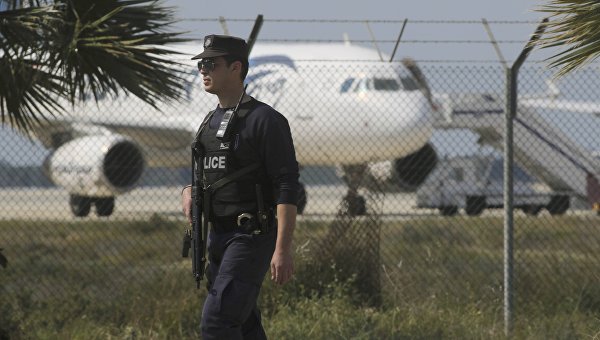 Полиция Кипра после угона самолета ввела план "Щит" | CypLIVE