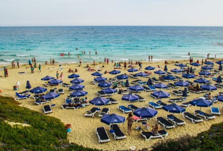 Кипр ждет горячий уик-энд: +37 в Никосии, +32 в Лимассоле