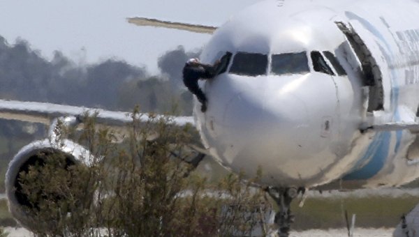 Суд на Кипре перенес слушания по делу об экстрадиции угонщика EgyptAir | CypLIVE