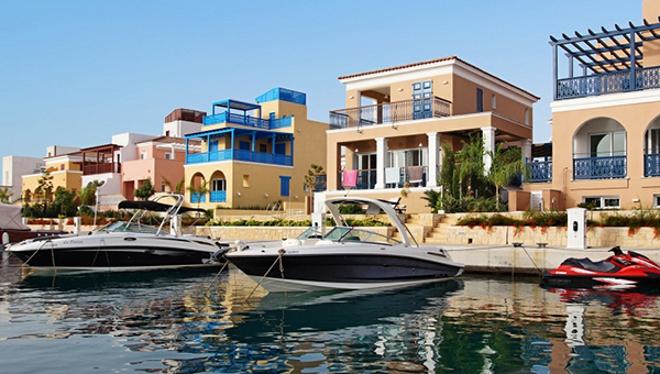 Престижный курорт "Лимассол Марина" на Кипре - роскошь, яхтинг, рестораны и бутики