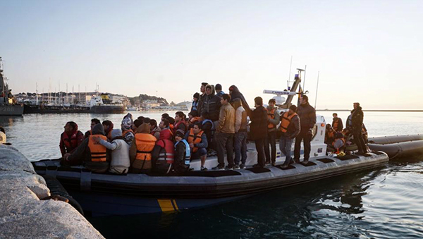 На Кипр вновь прибыла лодка с беженцами | CypLIVE