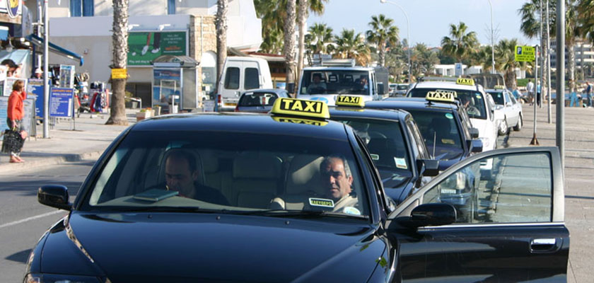 «Бомбилы» нервируют лицензированных водителей такси Кипра | CypLIVE