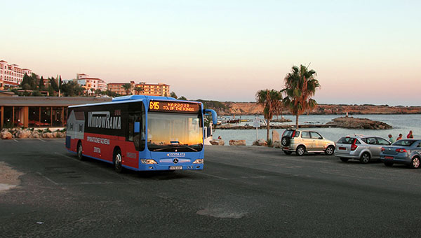 Минтранс Кипра критикует работу автобусных компаний | CypLIVE