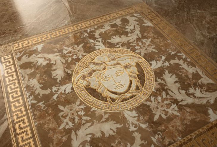 Из дома в Лимассоле пропали 80 керамических плиток Версаче на сумму 5420 евро