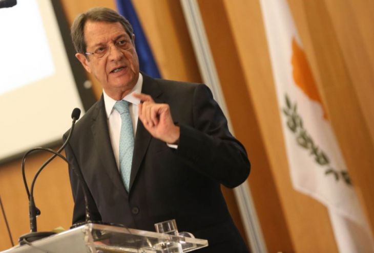 Президент Кипра не заражен коронавирусом