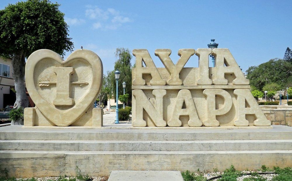 5 причин поехать в Айя-Напу в несезон - Вестник Кипра