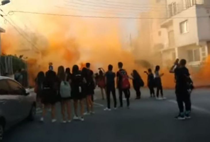 Давненько старшеклассники госшкол Кипра не брали в руки дымовые шашки 