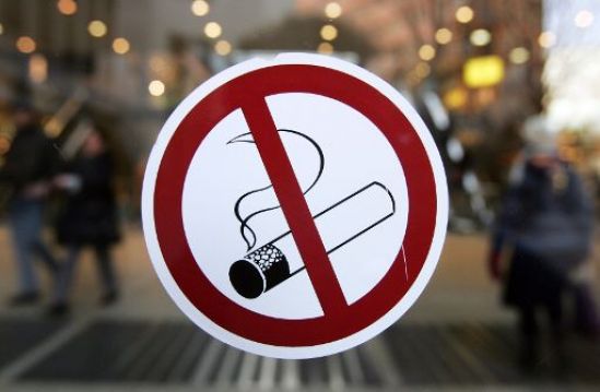 Полиция закрывает глаза на курильщиков - Вестник Кипра