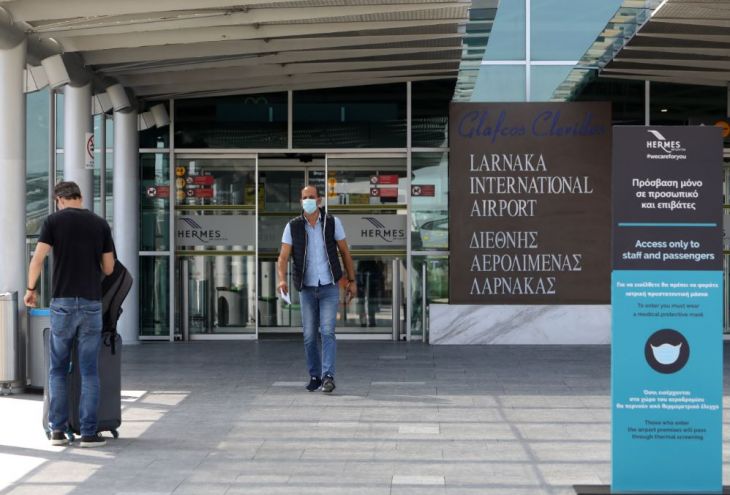 Объявлен тендер на проведение экспресс-тестов на Covid-19 в аэропортах Ларнаки и Пафоса 