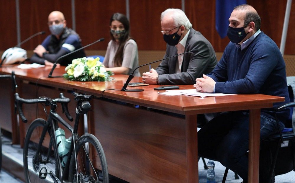 Минтранс призывает пересесть на велосипеды - Вестник Кипра