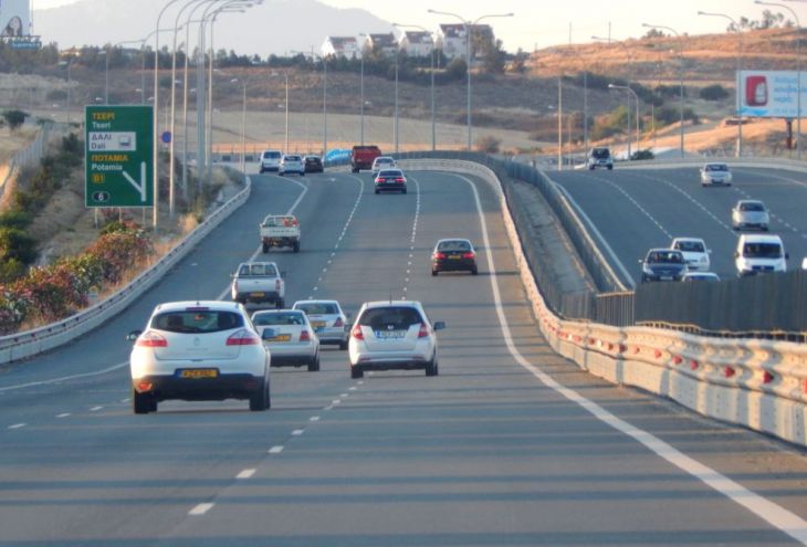 Дорожная полиция Кипра намерена лишить водительских прав двух нарушителей ПДД