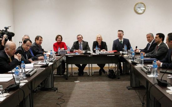 Второй день переговоров существенных результатов пока не принес - Вестник Кипра