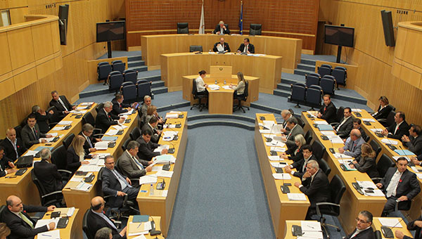 Сколько зарабатывают кипрские парламентарии? | CypLIVE