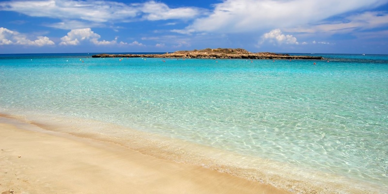Среди 25 красивейших пляжей Европы — два кипрских пляжа 