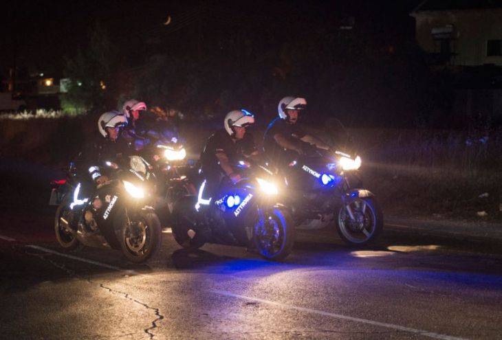 Полиция Кипра дважды за четыре часа задержала 17-летнего юношу за опасное вождение на мотоциклах с большими двигателями 