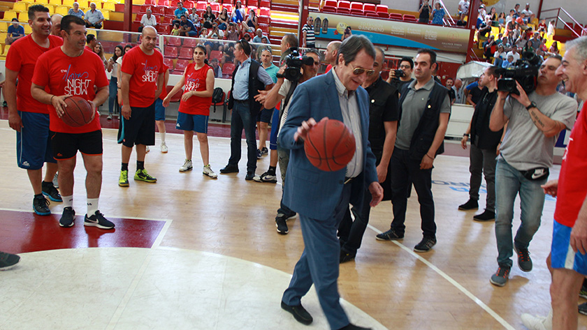Власти Кипра сыграли благотворительный баскетбольный матч | CypLIVE