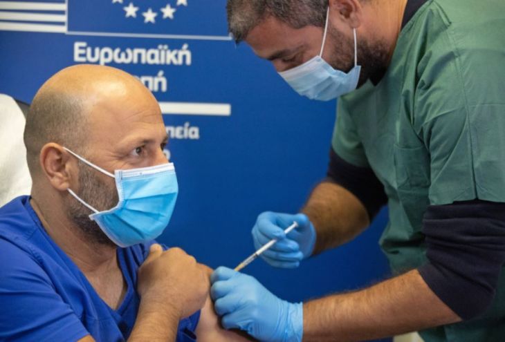 Вакцинация на Кипре: пока только один случай побочного эффекта