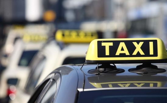 Таксисты в Ларнаке снова бастуют - Вестник Кипра