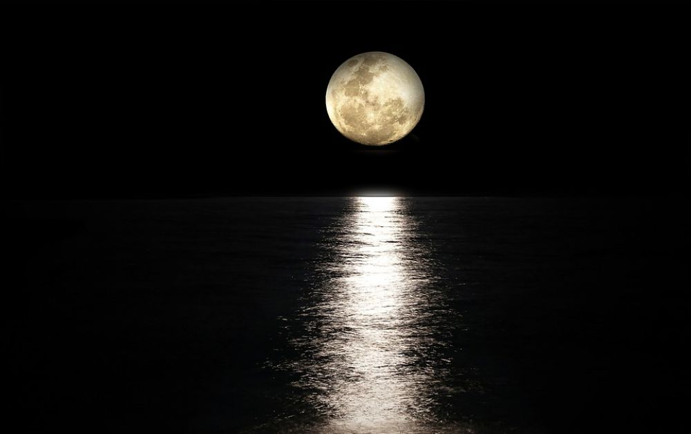 Кипр увидит крошку-луну - Вестник Кипра