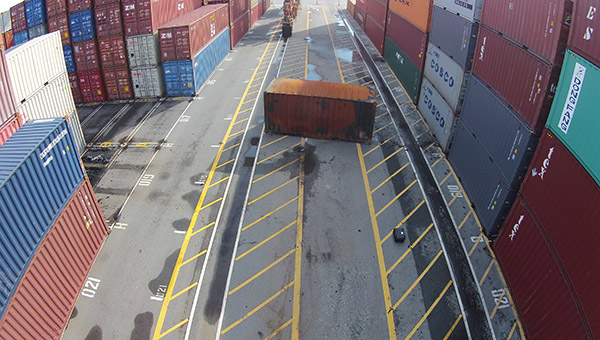 Рабочие порта Лимассола планируют забастовку | CypLIVE