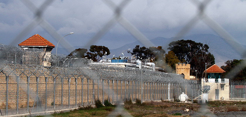 Обливание кипятком в тюрьме Кипра | CypLIVE