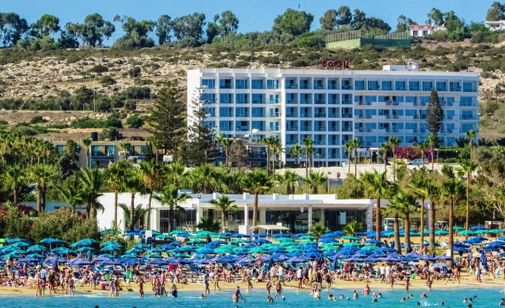 Новый рекорд: 524 707 туристов в сентябре - Вестник Кипра