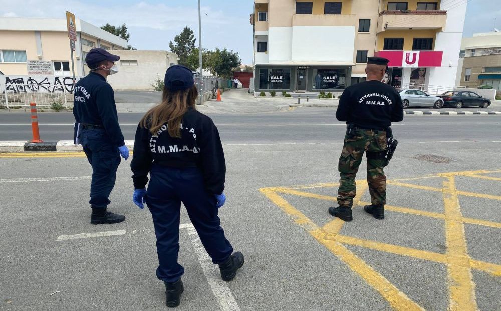 Может ли полиция прийти к вам домой во время карантина? - Вестник Кипра
