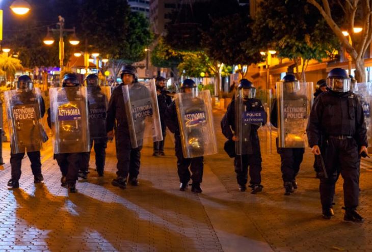 Предъявлены обвинения 11 организаторам акции протеста против Covid-ограничений в Лимассоле 
