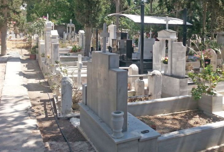 Власти Лимассола ищут участок земли для нового кладбища 
