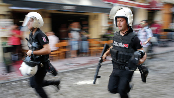 Боевики похитили 11 таможенных инспекторов Турции