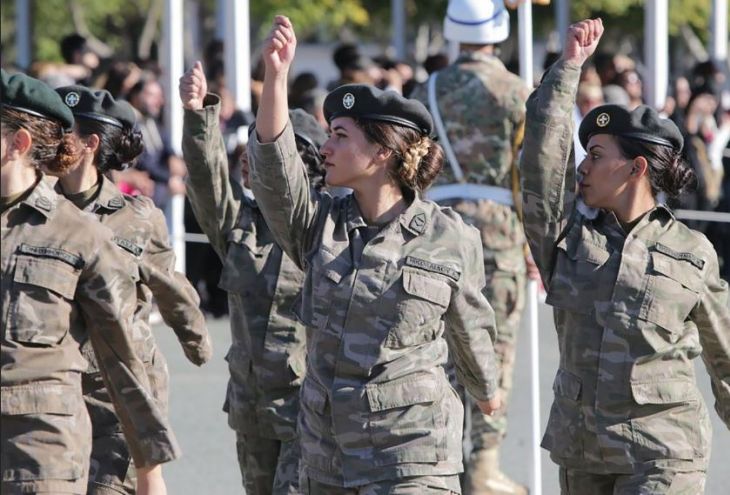 Кипрская армия пополнилась 282 девушками 