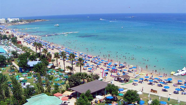 Кипр ждет российских туристов