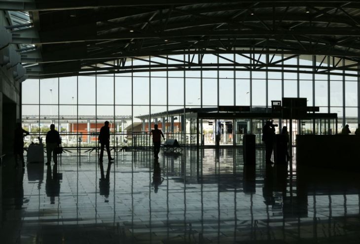 Полиция аэропорта Ларнаки задержала 39-летнего пассажира. Его разыскивают власти Германии