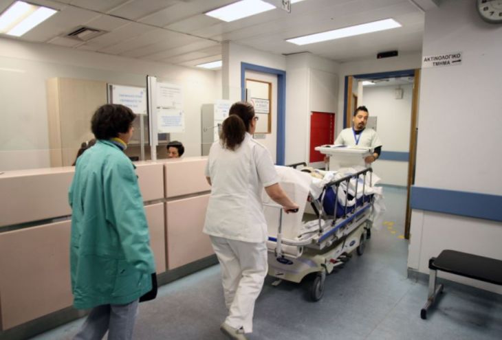 На Кипре пытаются найти функциональную больничную кровать, которая выдержит пациента с критической степенью ожирения