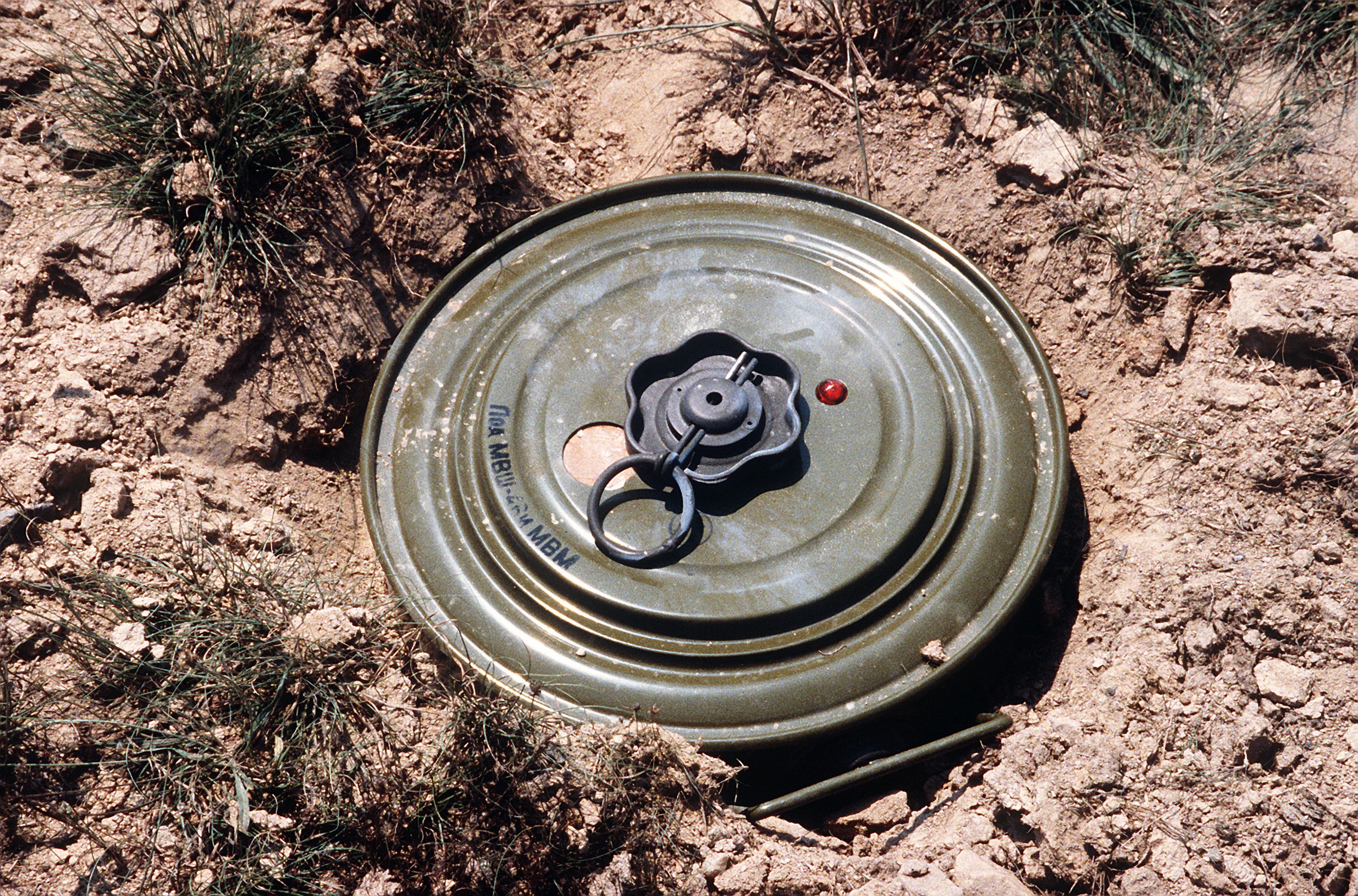 На Кипре осталось 7000 неразминированных мин