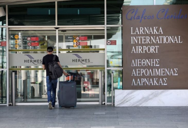 В аэропорту Ларнаки задержан пассажир, внесенный в стоп-лист на выезд из страны