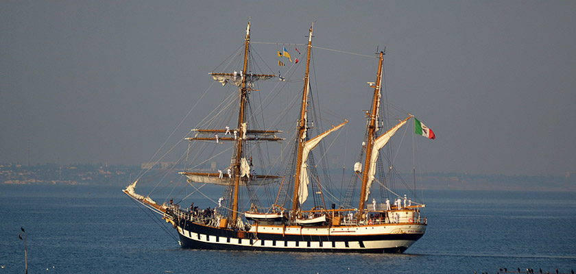 Порт Ларнаки посетит потрясающий итальянский парусник | CypLIVE