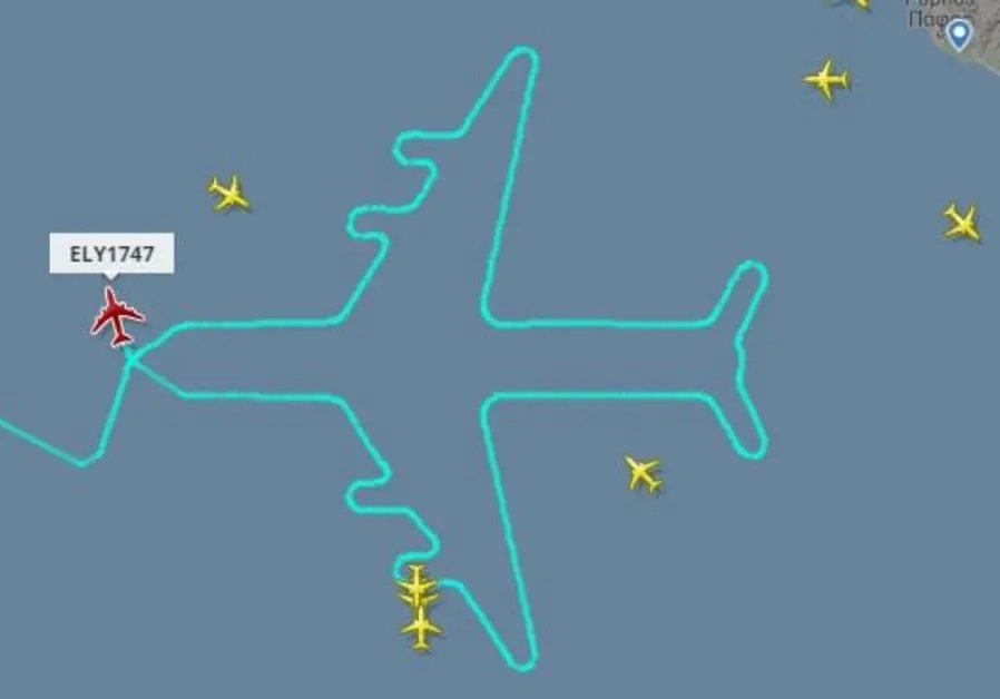 Израильская авиакомпания EL AL нарисовала Боинг на небе
