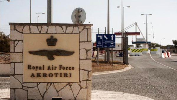Британия предоставила Франции военную базу на Кипре для борьбы с ИГ