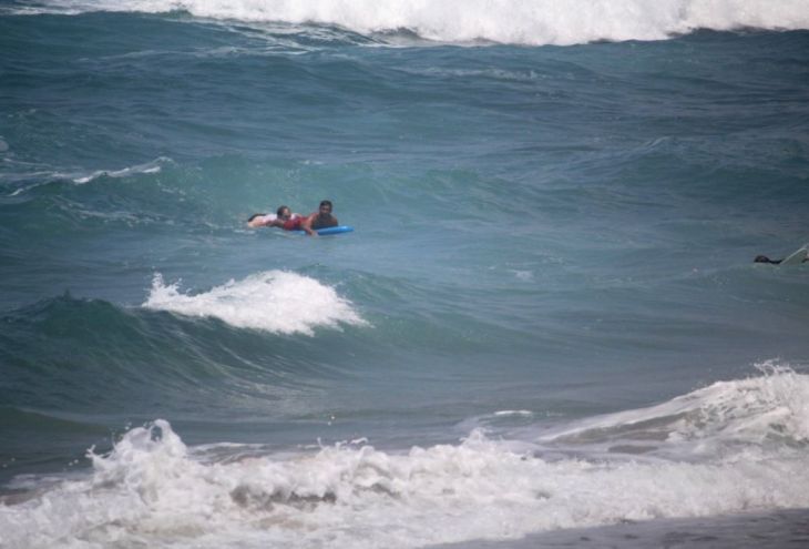 В Пафосе спасены три купальщика 